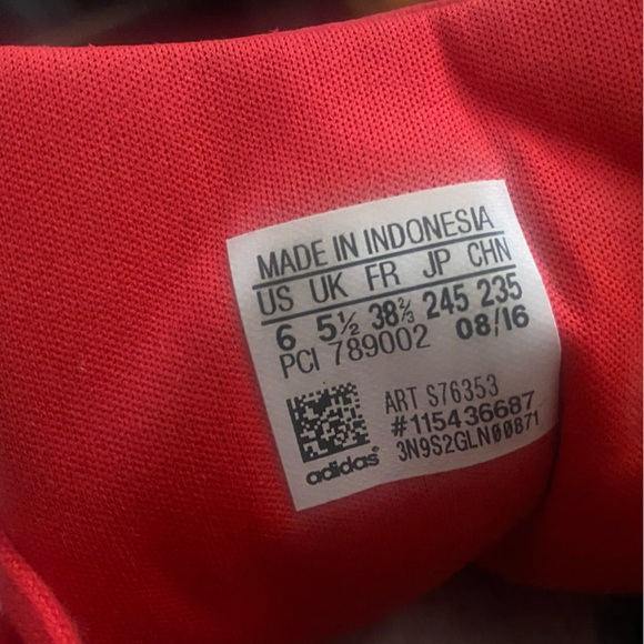 RED ADIDAS SHELL TOE LOW TOP SNEAKERS! - Picture 5 of 5